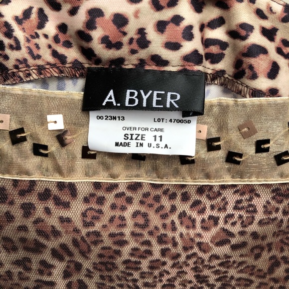 🛑SOLD📦 • 
Leopard, Brown Mesh Overlay & Bronze Sequin Skirt•FINAL MARKDOWN - Picture 5 of 8